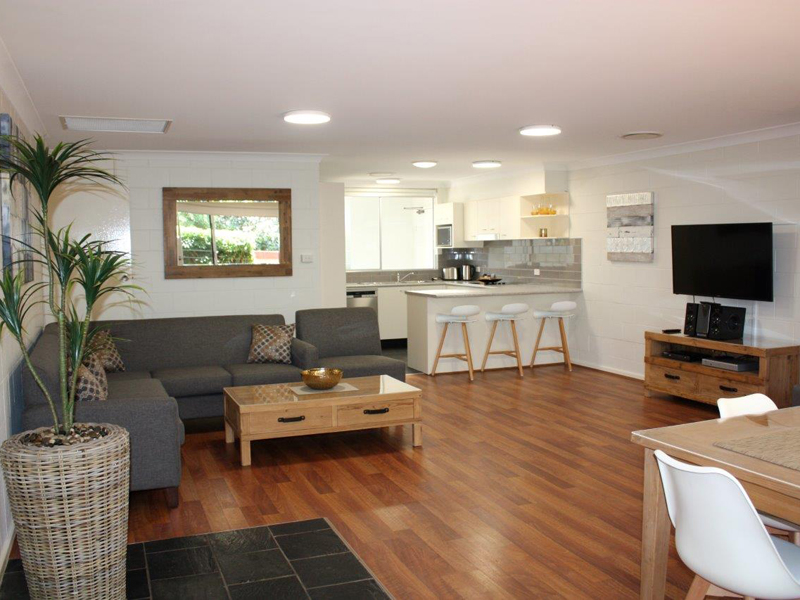 The Surf House Fingal Bay 8